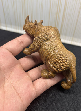 天然阿根廷木雕犀牛摆件
