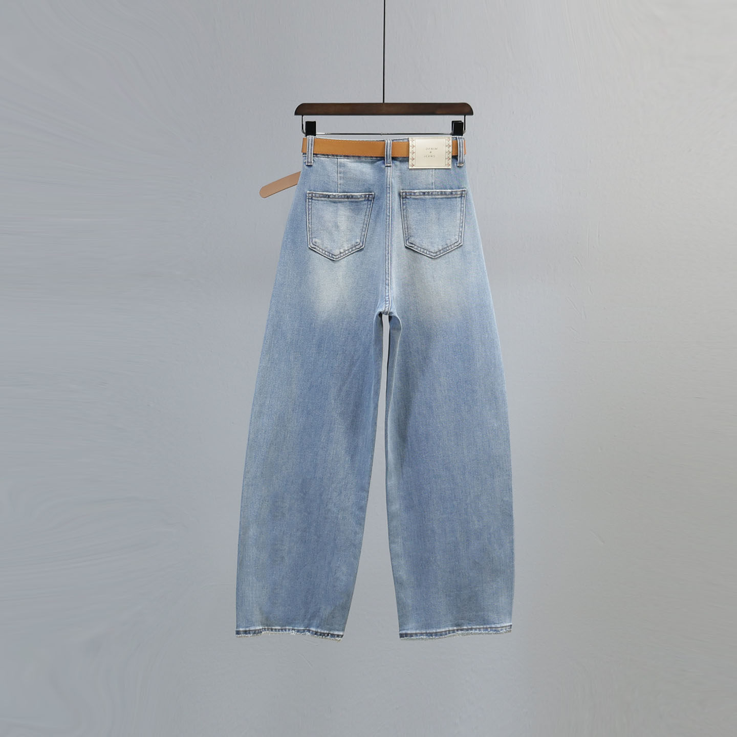 浅蓝色高腰烫钻弯刀牛仔裤女2026春夏新款宽松显瘦百搭休闲阔腿裤,淘宝优惠券,粉丝福利购,淘宝优惠卷