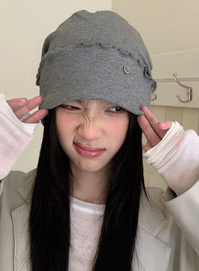 灰色木耳边翻边针织冷帽女秋季
