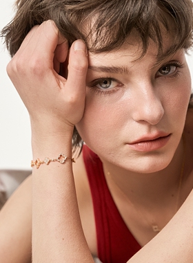 Springmount原创海棠花镶钻手链