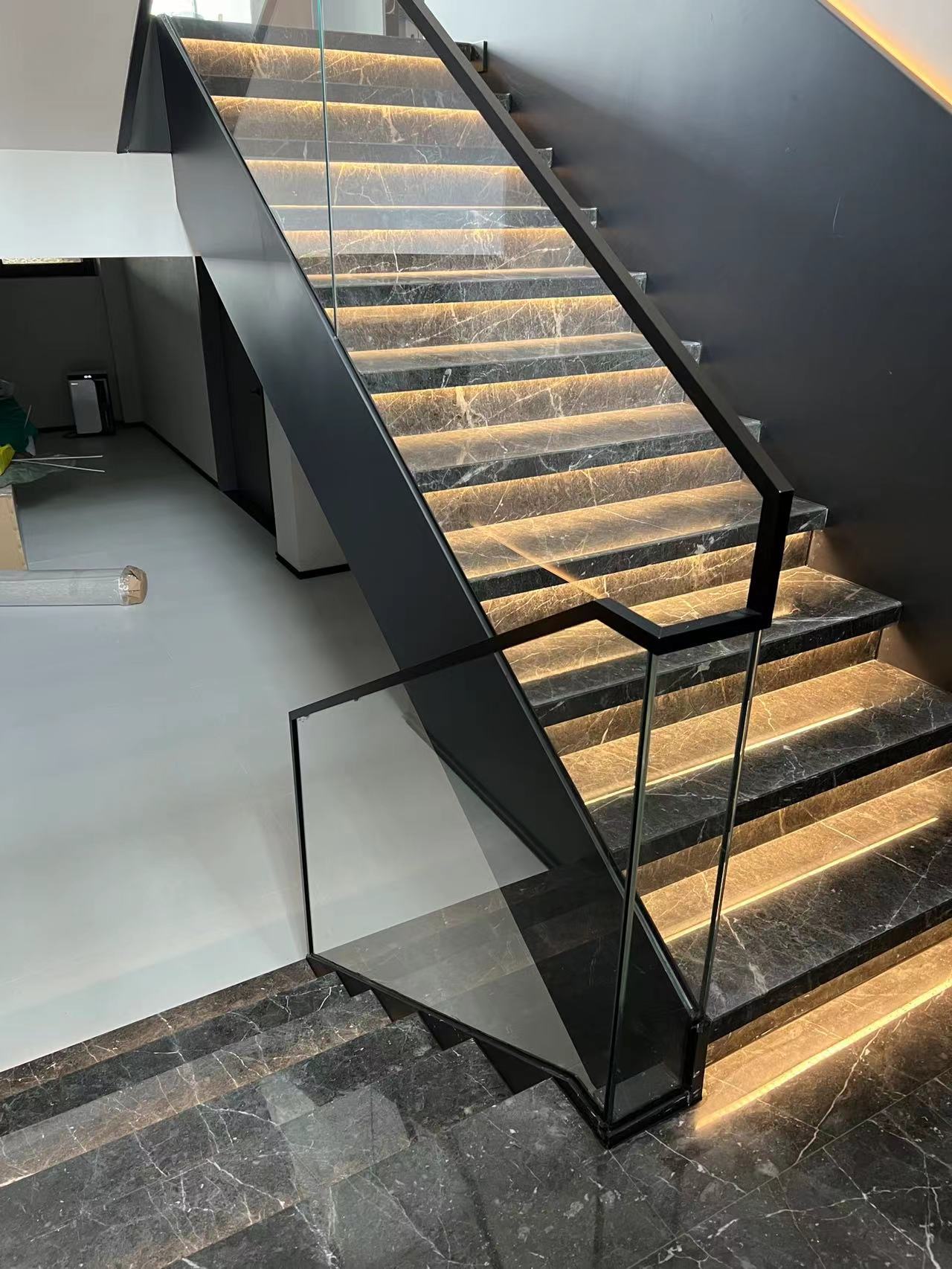 侧装宅边铝合金卡槽 预埋件玻璃固定u型槽玻璃扶手不锈钢楼梯包边