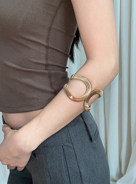 欧美风金属感弹力开口手镯