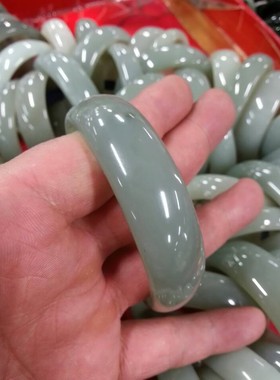 天然新疆和田玉手镯糖玉碧玉