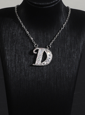 星韵 现代轻奢样板房衣帽间软装饰品摆件丝巾晚宴包香水项链组合