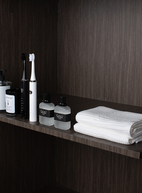 卫生间浴室柜阳台牙刷水乳液面霜瓶毛巾香薰蜡烛样板房摆件装饰