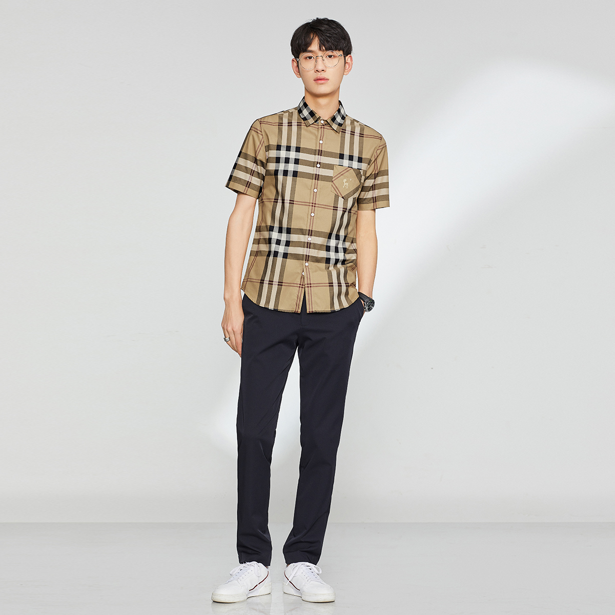 太平鸟男装旗舰店太平鸟男装 夏季新款时尚格纹短袖衬衫精致小鹿刺绣潮流衬衣1