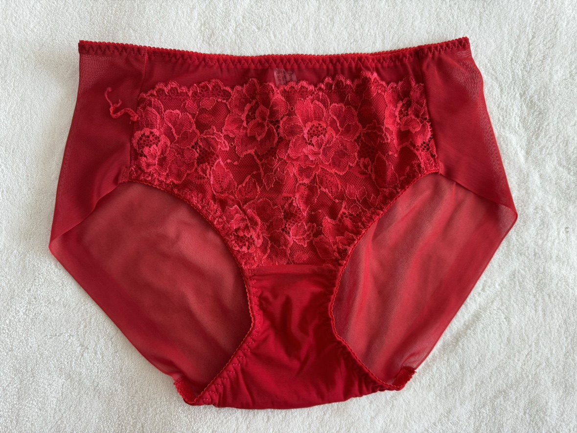 现货秒发红色上新出口韩国原单轻奢大红色蕾丝网眼无痕速干女短裤,淘宝优惠券,粉丝福利购,淘宝优惠卷