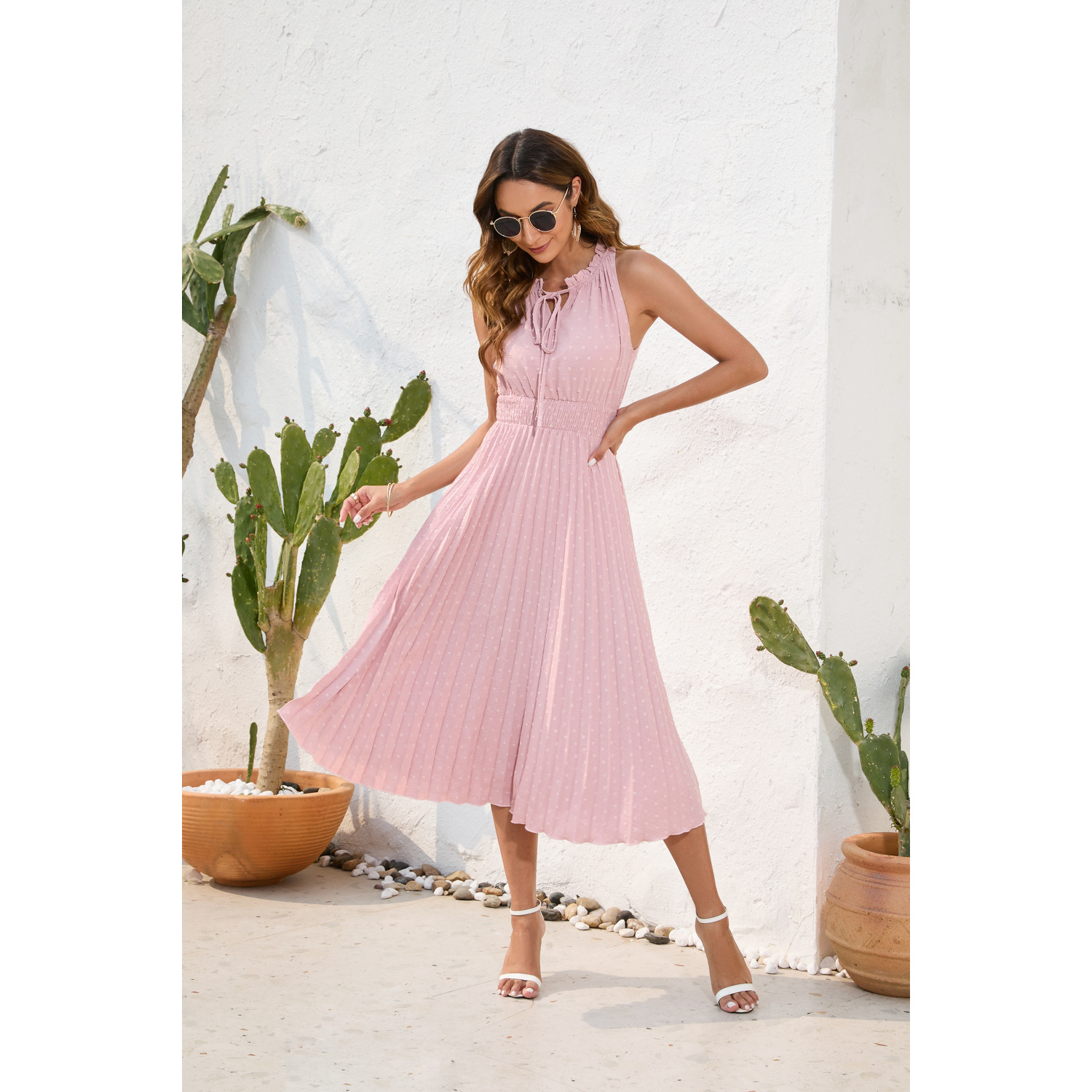 Lace up pleated fur ball summer casual vacation dress高腰裙-图0