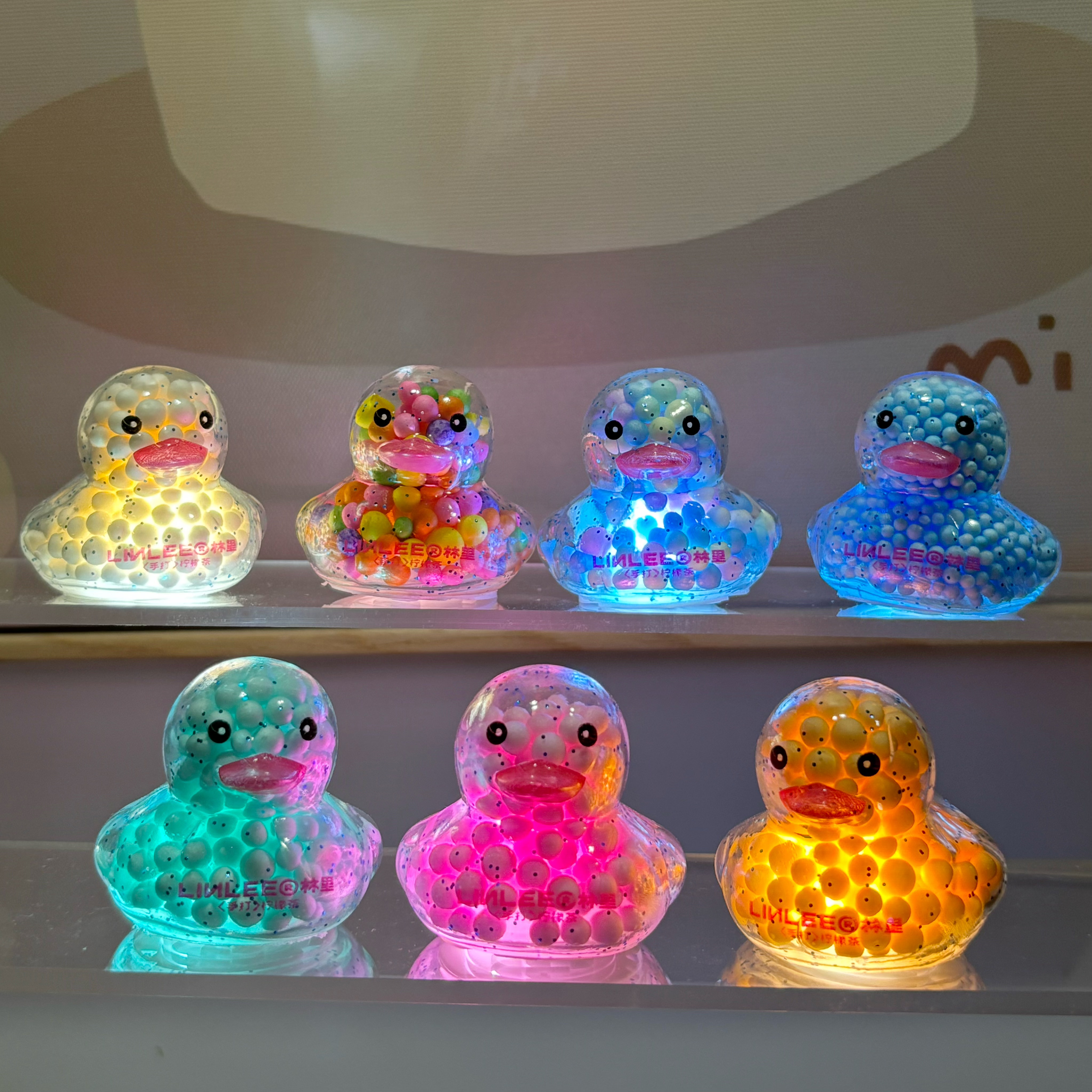 林里小黄鸭中号鸭大号鸭马卡龙发光鸭果冻樱花表情基础款鸭子周边 - 图0