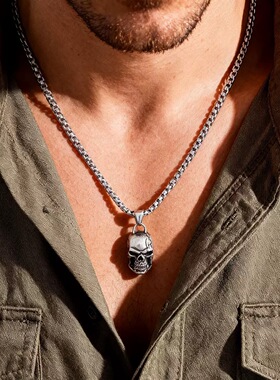 欧美简约创意骷髅情侣吊坠不锈钢个性时尚嘻哈项链新品男女复古