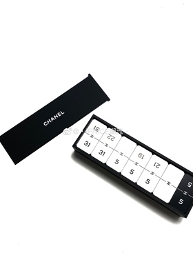 香奈儿chanel黑白字母牌九摆件