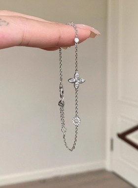 轻奢小众精致四叶草手链女款2025新款高颜值蓝色手环不掉色高级感