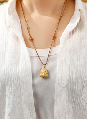 卡通可爱象牙果九尾狐吊坠项链女