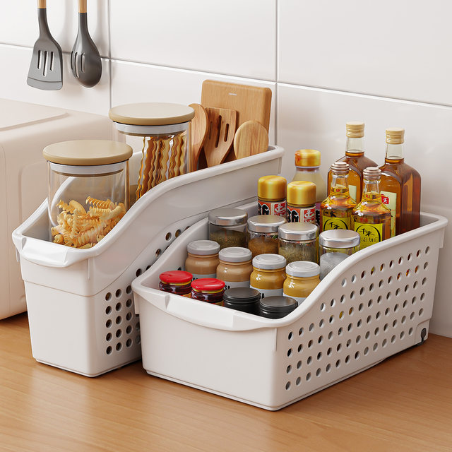 Debris storage basket