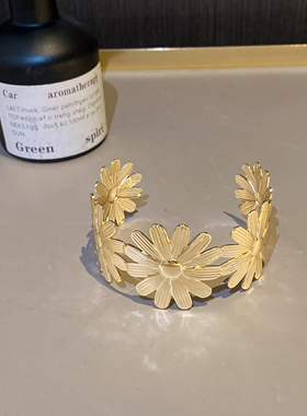 甜酷设计感花朵开口手镯