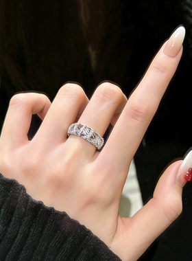 复古缠绕碎钻素圈戒指女