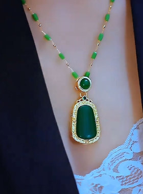港式复古风方形绿色锆石项链轻奢