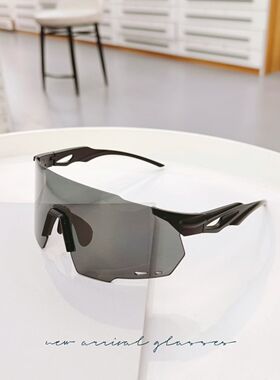 2026新款红色骑行太阳眼镜男女户外运动变色眼镜防紫外线防晒墨镜