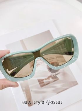 黑色一体墨镜男女2026新款欧美千禧未来科技感朋克太阳镜防紫外线