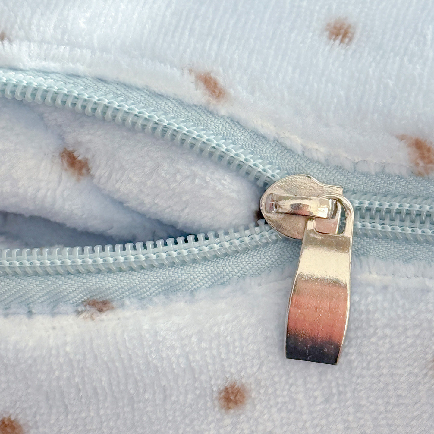 牛奶绒汽车抱枕被多功能手提午睡毛绒毯沙发靠垫办公室学生午休被,淘宝优惠券,粉丝福利购,淘宝优惠卷