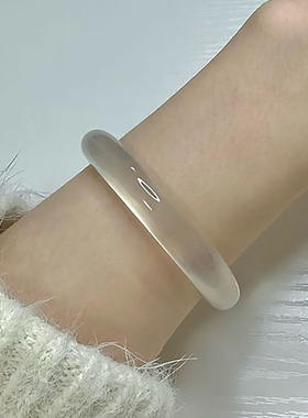 新品爆款白色高冰冰透少女手镯精美高贵气质时尚百搭送礼