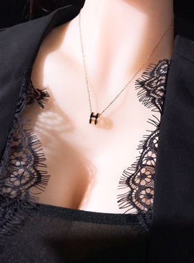 字母项链欧拉拉女钛钢