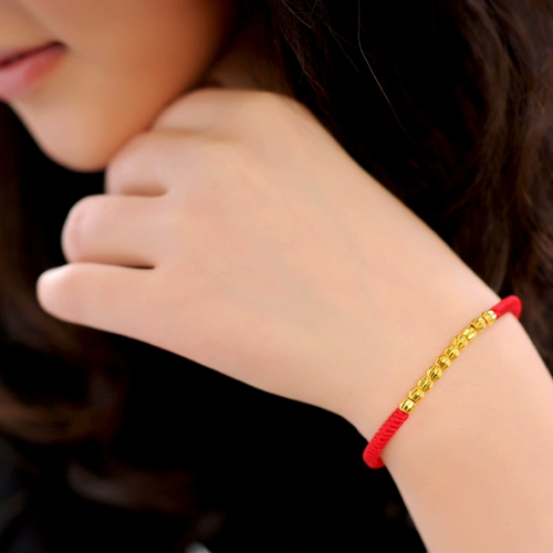 Оберег на день рождения, золотой браслет из красной нити, плетеный браслет с одной бусиной подходит для мужчин и женщин, 18 карат