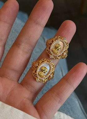 复古中世纪维多利亚风女神锆石金币贝母独特显白镀金戒指女有品