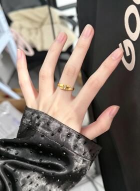 极简风错位镶钻戒指小众几何设计日常通勤佩戴轻奢高级感百搭指环