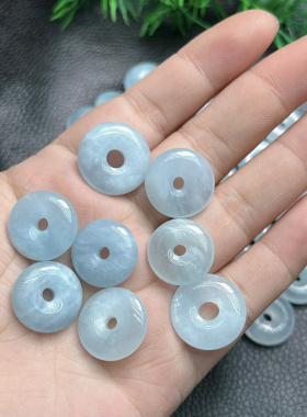 天然海蓝宝平安扣吊坠淡蓝色显白小巧可爱锁骨淡雅气质高雅礼物