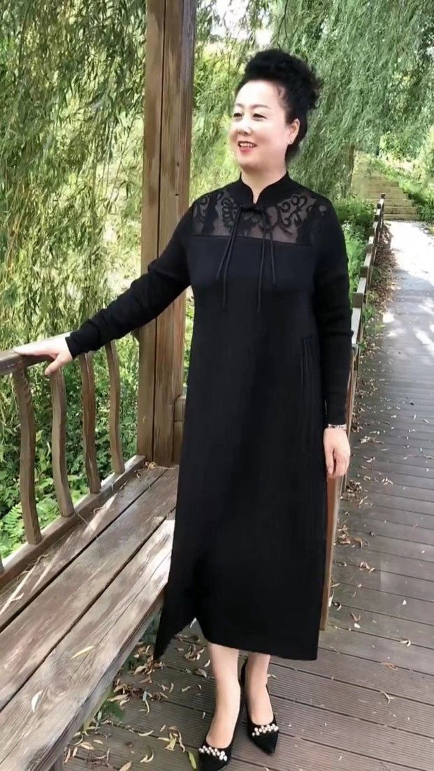 妈妈婆婆秋冬羊毛针织连衣裙女长袖复古改良旗袍显瘦气质毛衣打底