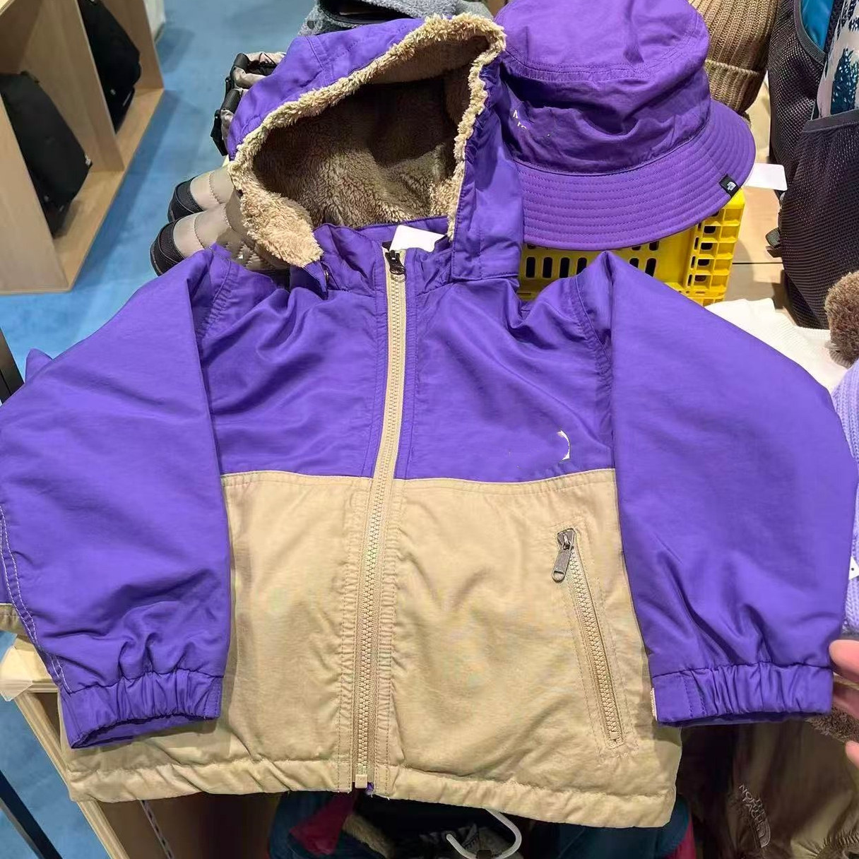 90-165码 韩版潮童秋冬款加绒冲锋衣户外防风防雨男女童秋款棉服,淘宝优惠券,粉丝福利购,淘宝优惠卷