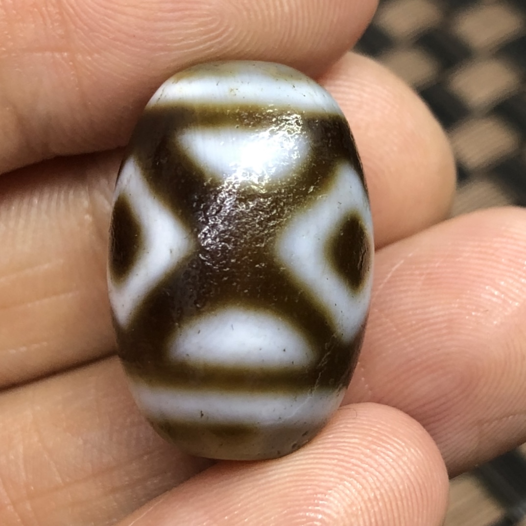 グリーンターラ 金剛蓮花三眼天珠 & 二眼天珠 新発売の レア www