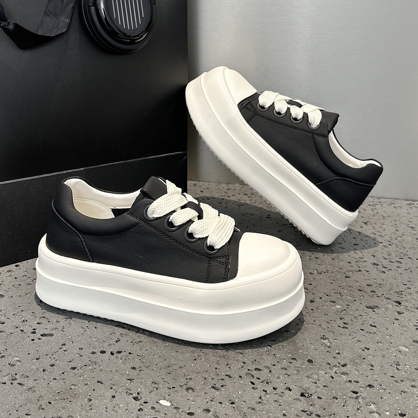 巨好看大头小白鞋女2026新款春秋季单鞋厚底松糕增高软底休闲板鞋,淘宝优惠券,粉丝福利购,淘宝优惠卷