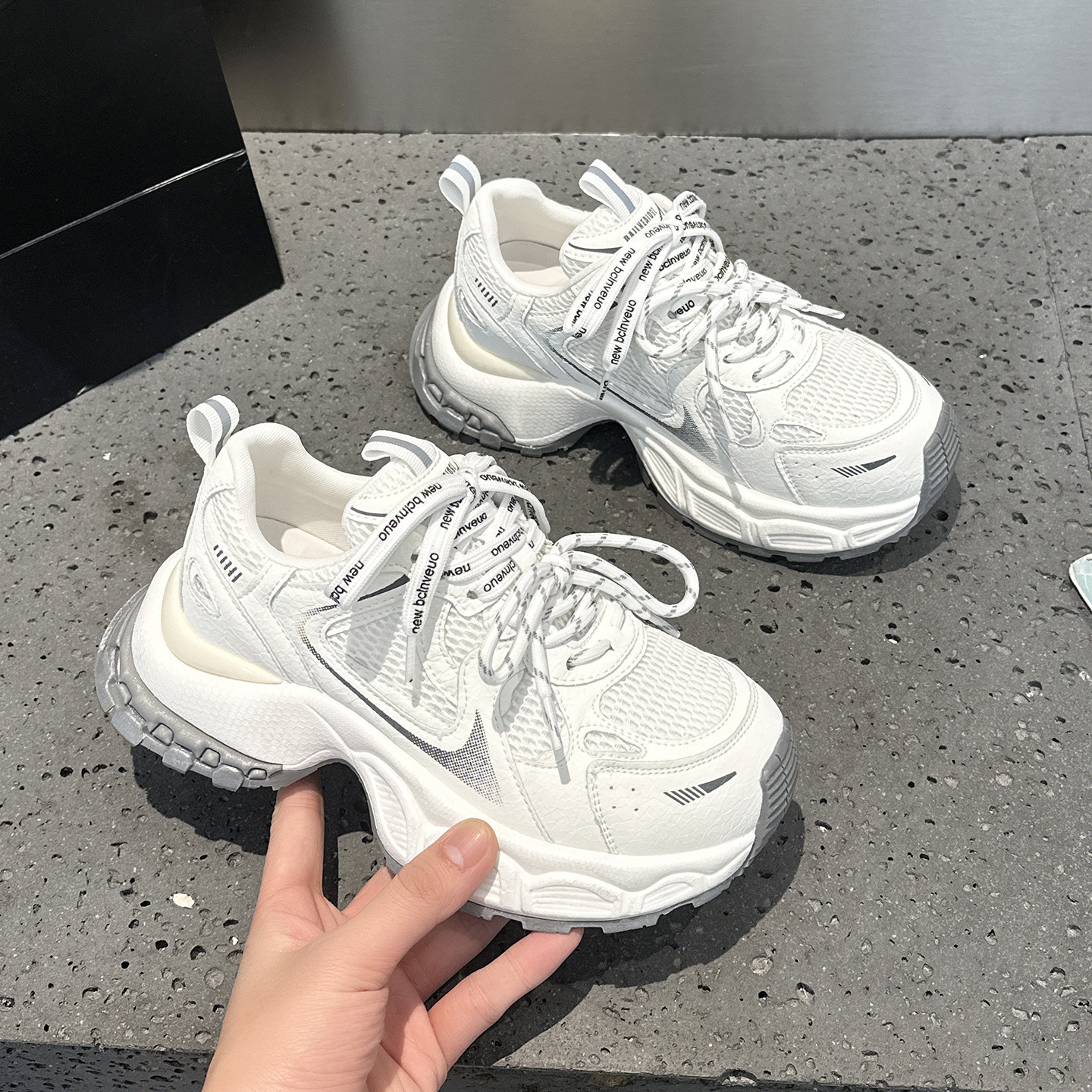 欧货白色老爹鞋女2026春季新款百搭轻便厚底网面休闲运动跑步女鞋,淘宝优惠券,粉丝福利购,淘宝优惠卷