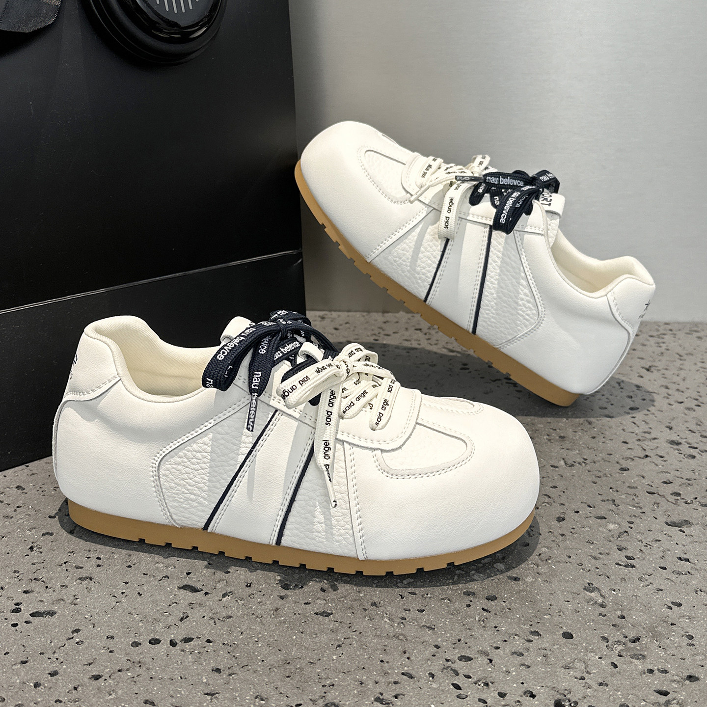 巨好看阿甘德训鞋女2026春季新款百搭真皮系带圆头厚底增高小白鞋,淘宝优惠券,粉丝福利购,淘宝优惠卷