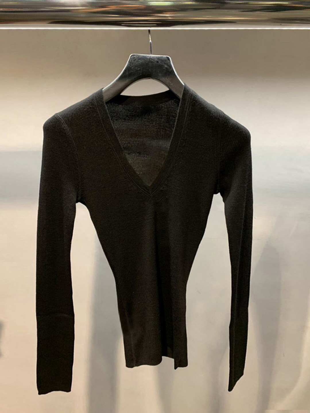 早秋女装2025新款V领修身纯色上衣长袖针织内搭修身打底衫毛衣,淘宝优惠券,粉丝福利购,淘宝优惠卷