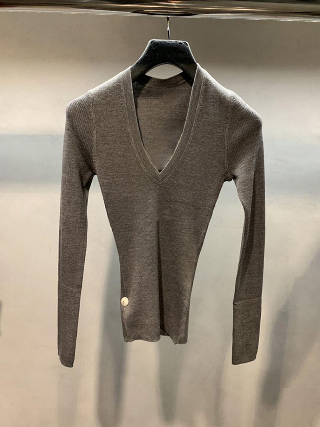 早秋女装2025新款V领修身纯色上衣长袖针织内搭修身打底衫毛衣,淘宝优惠券,粉丝福利购,淘宝优惠卷
