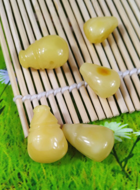 纯天然蜜蜡一体三通情侣