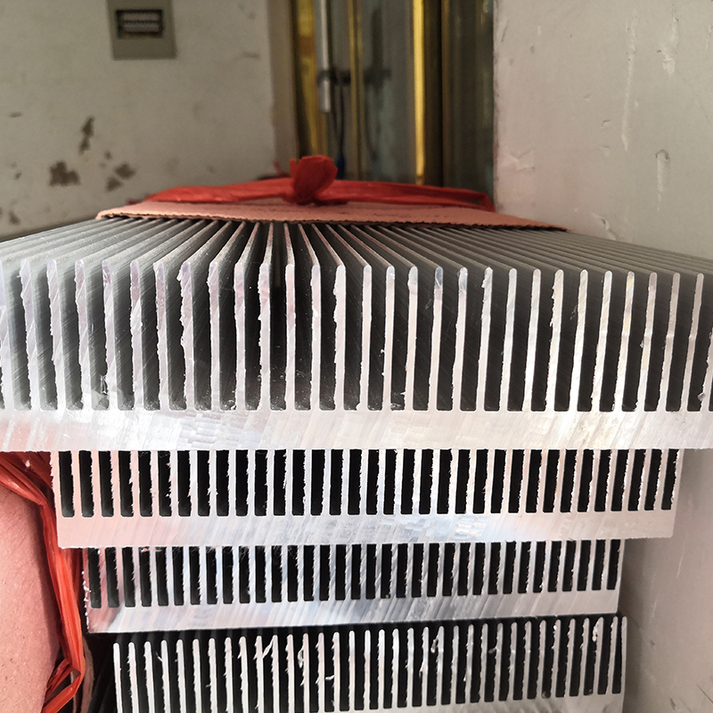 散热片铝型材电子散热器电路板大功率高密齿宽200高45鳍片铝合金 - 图1