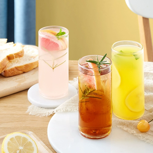 Зеленая бусинка завтрак молоко чашка стакана чашка стеклянная сетка знаменитость ins ind wind girl high -value vence of dring water cup cup cup cup