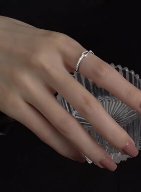 S925纯银戒指女镶钻相扣小众设计ins潮高级冷淡风食指开口可调节