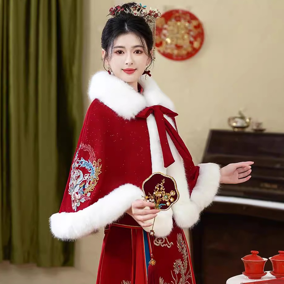 中式结婚礼新娘秀禾服披风斗篷旗袍敬酒服外套加厚保暖毛披肩冬季 - 图0