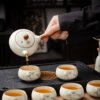 Young people give a complete set of high-end tea sets in a gift box to their elders and friends as Kung Fu ceramic teapots and teacups