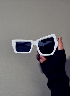 前进峰cos二次元猫眼不规则欧美风男女