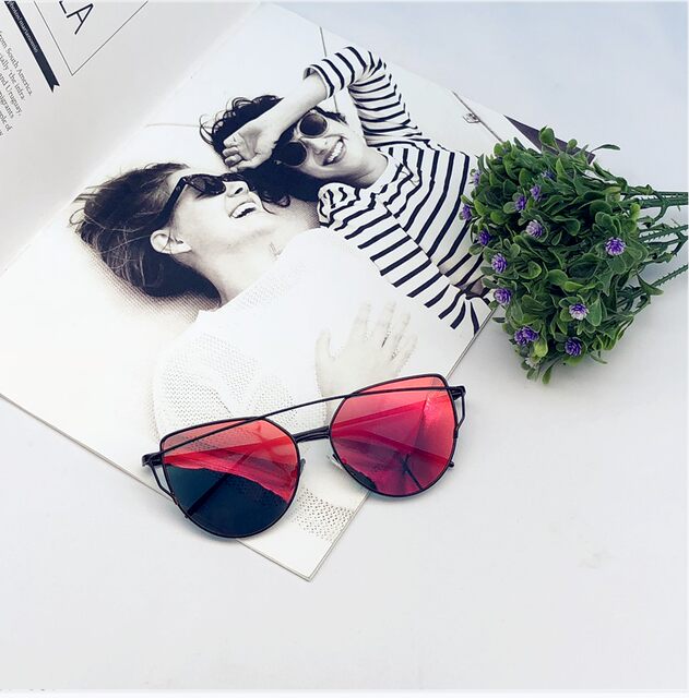 Cat-eye retro style Harajuku irregular sunglasses