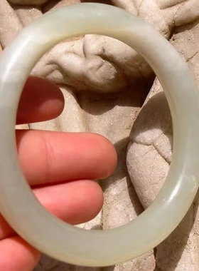 天然新疆和田玉籽料玉手镯子