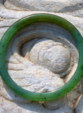 4961天然新疆和田玉籽料带证书