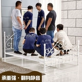 Переемник железный кровать современный минималистский кровать для общежития для девочки для девушки в нордической ветровой стойке Металлический белый железный кровать 1 метр 5