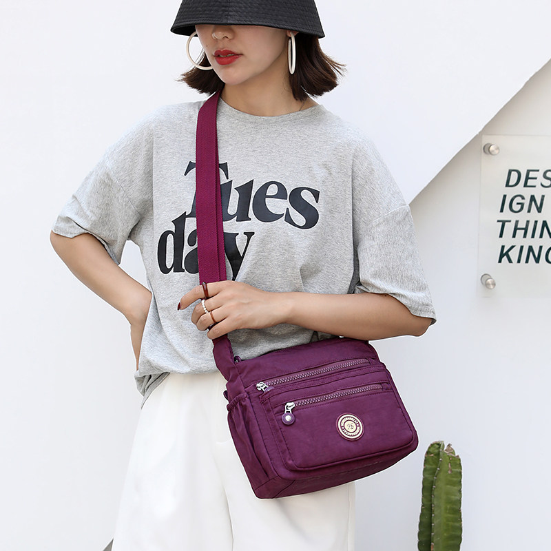 可佰利尼龙帆布包斜挎包女新款潮女单肩包休闲百搭中年女包妈妈包,淘宝优惠券,粉丝福利购,淘宝优惠卷